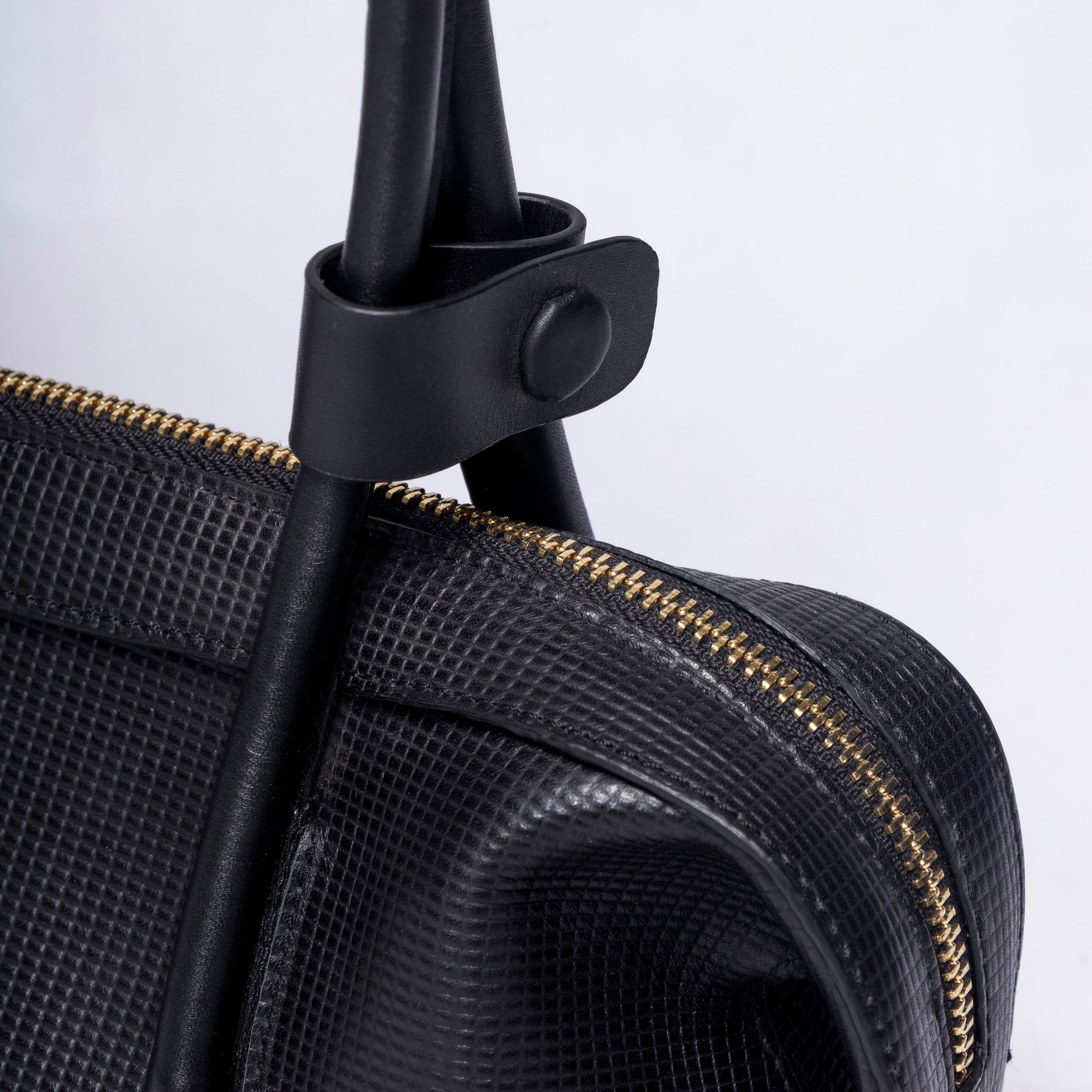 CARRY-ALL SMART TRAVEL BAG