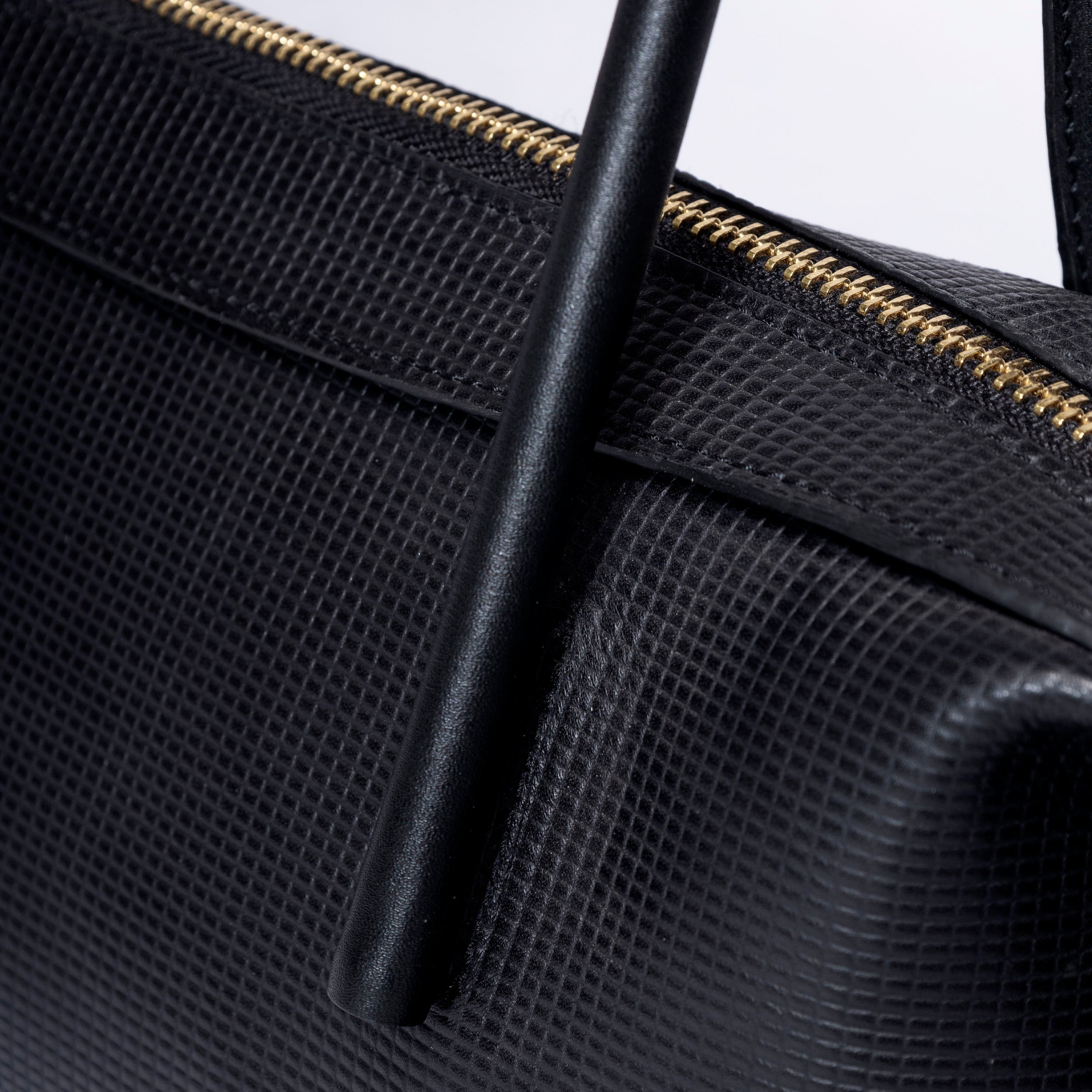 CARRY-ALL SMART TRAVEL BAG