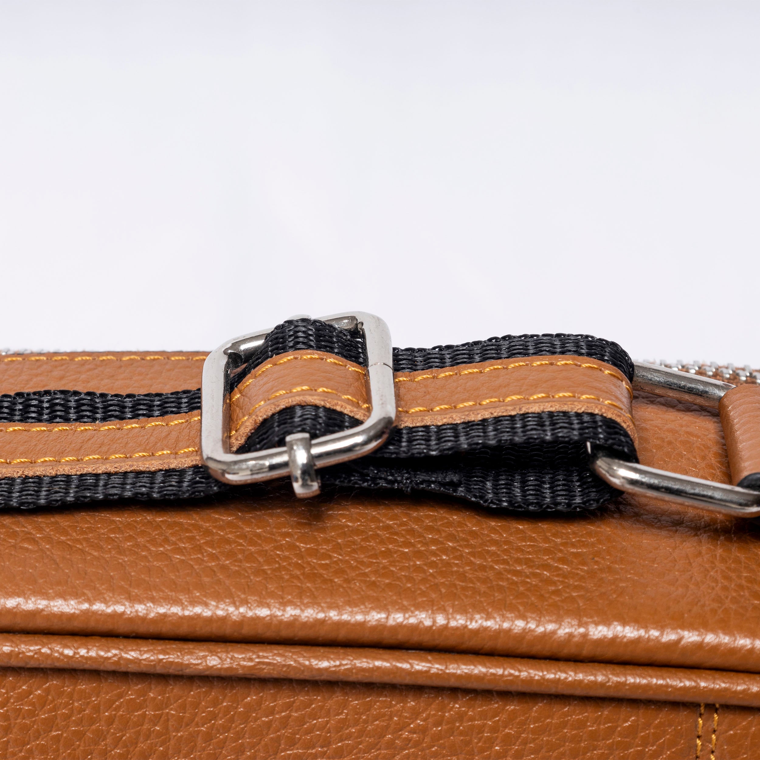 FRINDGED CROSSBODY BAG