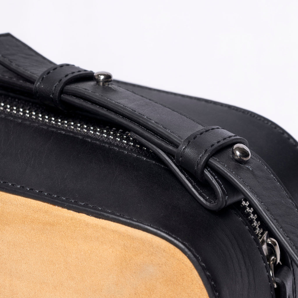 DELICATE CROSS BODY BAG