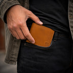 Vintage Leather Bifold Wallet for Men – Slim Card Holder with ID Window & Cash Pocket