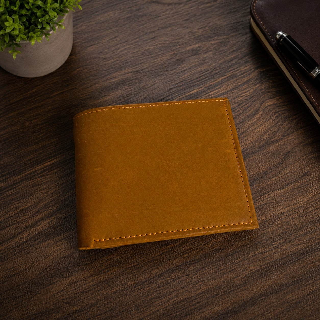 Vintage Leather Bifold Wallet for Men – Slim Card Holder with ID Window & Cash Pocket